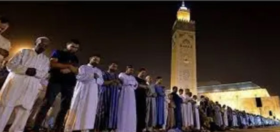 منع النساء من التراويح.. إمام يفجر جدلاً في المغرب صورة رقم 1