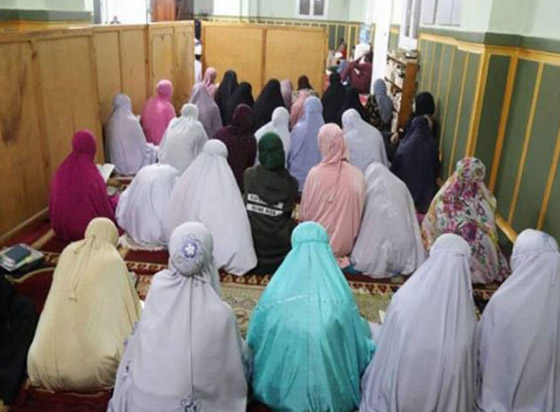 منع النساء من التراويح.. إمام يفجر جدلاً في المغرب صورة رقم 4