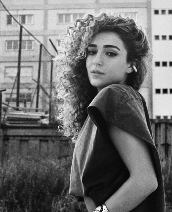 اللبنانية (شانا) تتألق في ذا فويس فرنسا.. أبهرت اللجنة وأشعلت المسرح صورة رقم 3 اللبنانية (شانا) تتألق في ذا فويس فرنسا.. أبهرت اللجنة وأشعلت المسرح صورة رقم 3