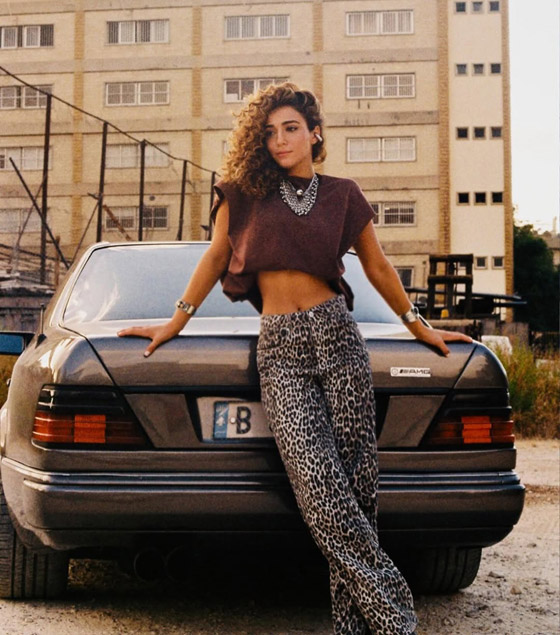 اللبنانية (شانا) تتألق في ذا فويس فرنسا.. أبهرت اللجنة وأشعلت المسرح صورة رقم 5 اللبنانية (شانا) تتألق في ذا فويس فرنسا.. أبهرت اللجنة وأشعلت المسرح صورة رقم 5