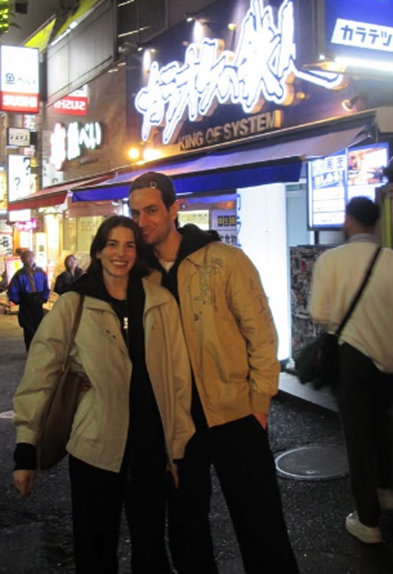 لقطات رومانسية مع وصيفة ملكة جمال لبنان سابقا وزوجها الممثل الفلسطيني في اليابان! صورة رقم 5