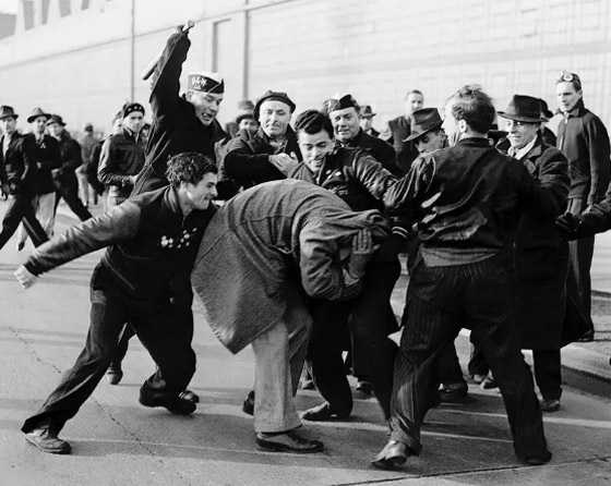 تعرف على قصة أشهر صورة.. جسدت صراع العمال صورة رقم 1