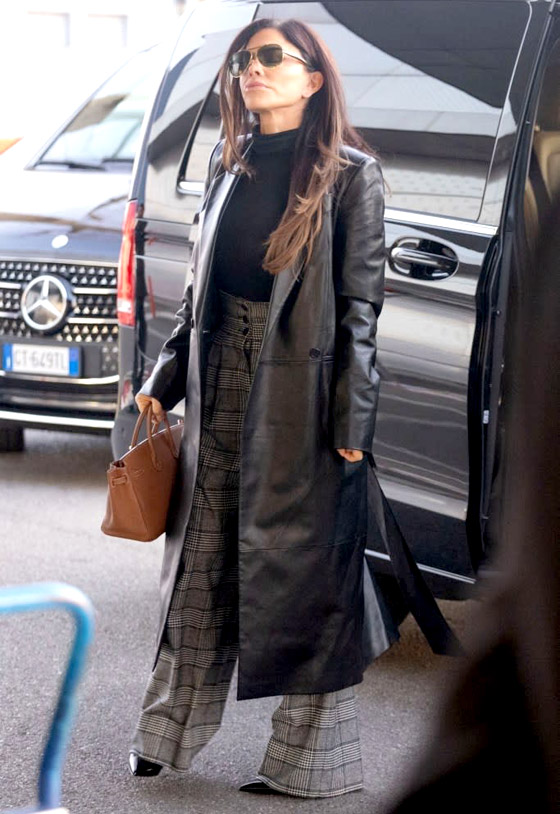 كيف يستعد الملياردير جيف بيزوس وخطيبته الحسناء لزفافهما؟ رحلة تسوق ملكية صورة رقم 1