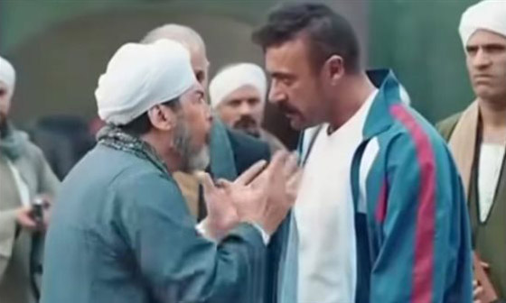 مسلسلات رمضان 2025: أحمد العوضي يفاجئ الجمهور ويهدي سعيد الحظ جاكيت (فهد البطل) الازرق صورة رقم 5