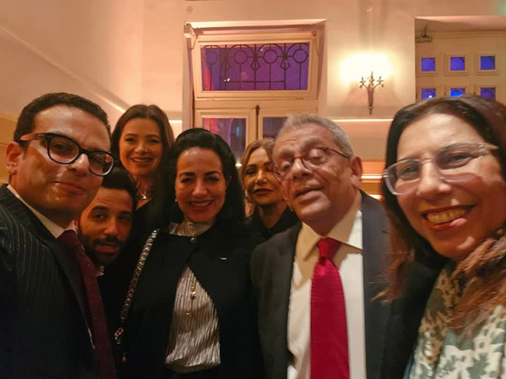 دعوة عشاء من الرئيس الفرنسي ماكرون لنجوم الفن منهم ليلى علوي، هند صبري وحسين فهمي صورة رقم 1