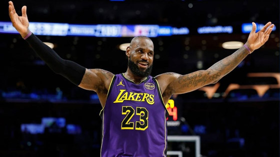 قائمة المليارديرات من نجوم ومشاهير العالم بحسب فوربس 2025.. صورة رقم 1