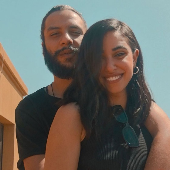 آية سماحة وزوجها يشتمان الصحفيين ثم يعتذران بعد موجة هجوم شديدة والمطالبة بالتحقيق معهما! صورة رقم 1