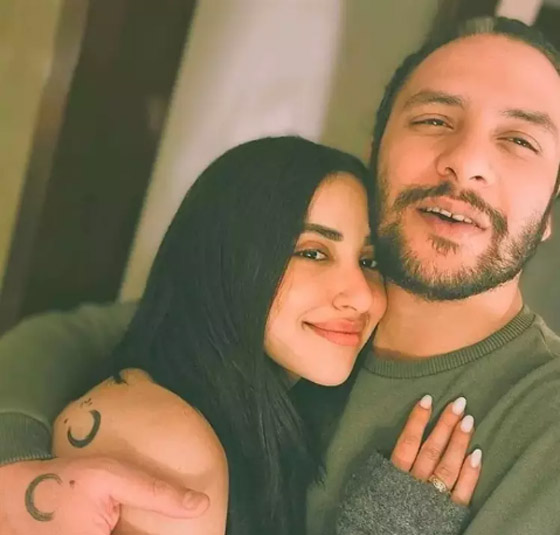 آية سماحة وزوجها يشتمان الصحفيين ثم يعتذران بعد موجة هجوم شديدة والمطالبة بالتحقيق معهما! صورة رقم 4