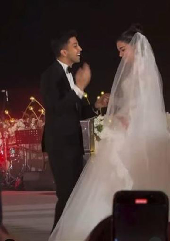 ليلى أحمد زاهر وهشام جمال بين الأهرامات يحتفلان بزفافهما بأجواء أسطورية  صورة رقم 2