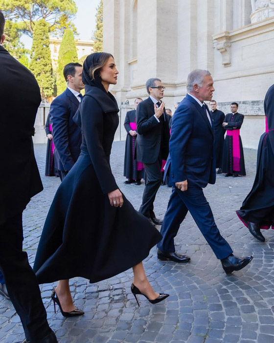 جنازة البابا فرنسيس بحضور 12 ملكا و 55 رئيس دولة منهم حكام عرب صورة رقم 1