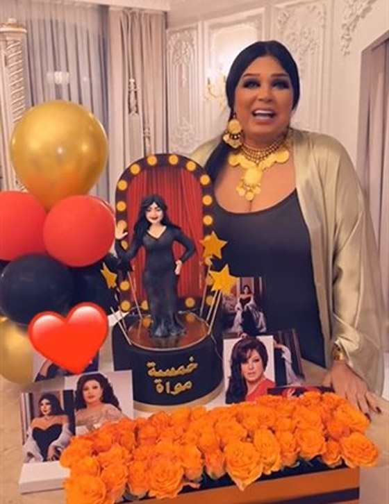 فيفي عبده تحتفل بعيد ميلادها الـ 73 بحضور يسرا ولبلبة صورة رقم 6