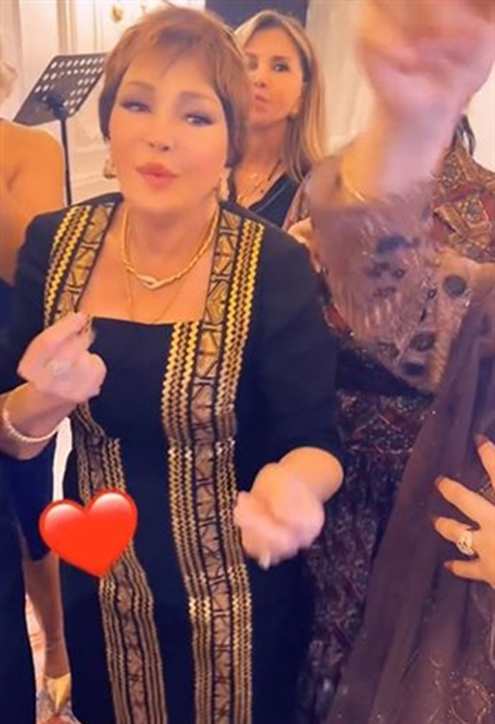 فيفي عبده تحتفل بعيد ميلادها الـ 73 بحضور يسرا ولبلبة صورة رقم 3