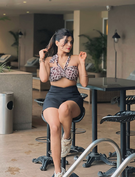 مؤثرة هندية شابة تتعرض للتحرش أثناء التصوير! ردة فعلها أثارت الاعجاب صورة رقم 10