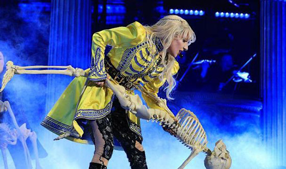 الشرطة البرازيلية تعلن إحباط هجوم تفجيري بالقنابل بحفل ليدي غاغا صورة رقم 2