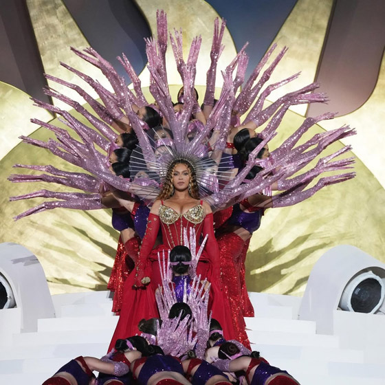 فرقة ميّاس اللبنانية تخطف الأضواء في عروض مذهلة ضمن جولة بيونسيه العالمية  صورة رقم 1