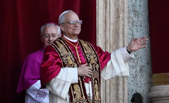 أول كلمة نطق فيها البابا الجديد.. ماذا قال؟ صورة رقم 2 أول كلمة نطق فيها البابا الجديد.. ماذا قال؟ صورة رقم 2