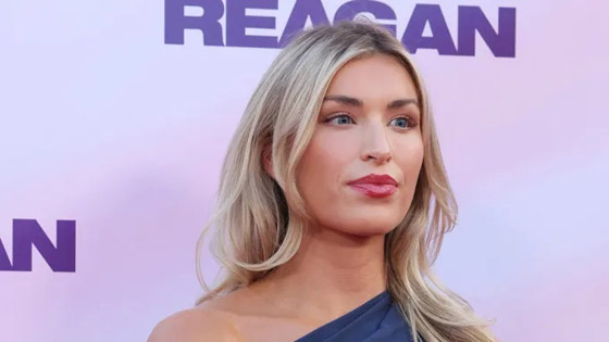 إغماء ضيفة على الهواء في بث مباشر.. ورد فعل المذيع تثير الجدل! صورة رقم 3 إغماء ضيفة على الهواء في بث مباشر.. ورد فعل المذيع تثير الجدل! صورة رقم 3