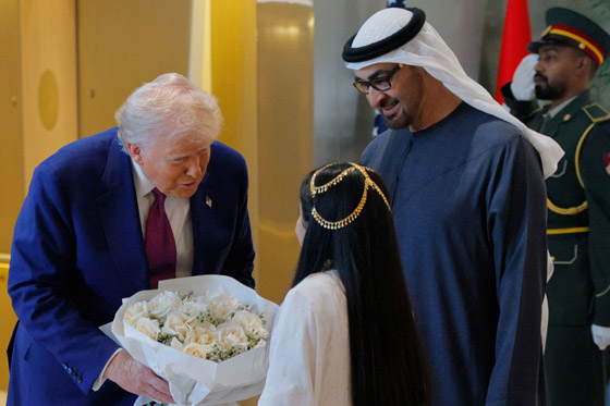 ترامب يتوقع الحصول على 4 تريليونات دولار من جولته الخليجية، ويقترح تسمية غزة ترامب يتوقع الحصول على 4 تريليونات دولار من جولته الخليجية، ويقترح تسمية غزة