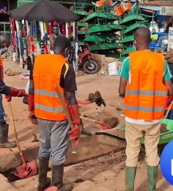 تنظيف الشوارع عقوبة مخالفي قانون السير في بوركينافاسو صورة رقم 5