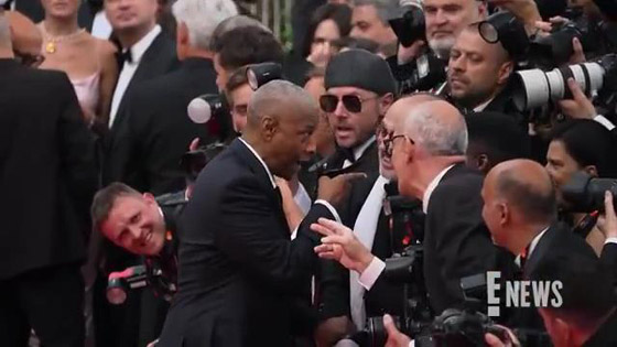 النجم دينزل واشنطن ينفعل ويوبّخ مصورا استفزه على السجادة الحمراء بمهرجان كان السينمائي  صورة رقم 3