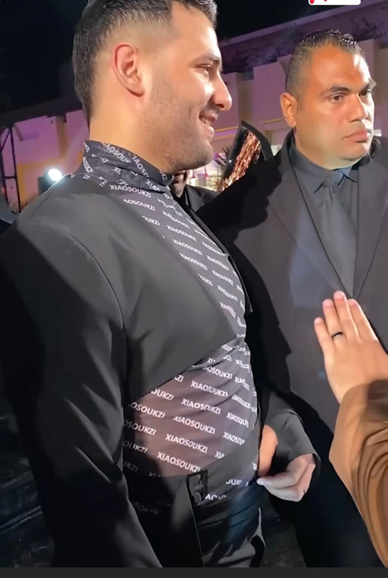 مغني المهرجانات مسلم يظهر بإطلالة غريبة في حفل زفافه ويثير الجدل! صورة رقم 4