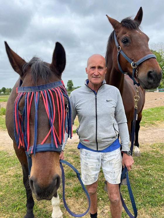 هدم منزل لزوجين مسنين بقيمة مليون دولار يثير الجدل في بريطانيا صورة رقم 4