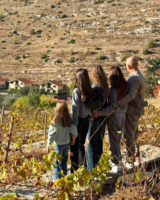 علاقة نانسي عجرم مع بناتها تخطف الاهتمام: أمومة وصداقة ومحبة متبادلة صورة رقم 3