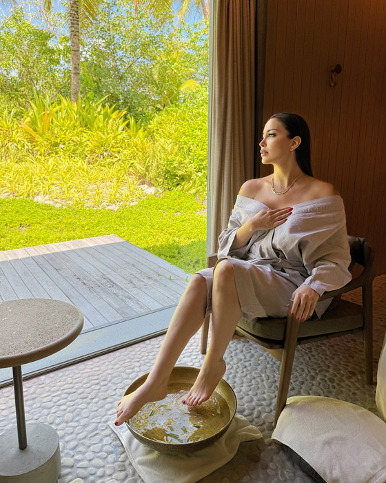 صور أجمل اللحظات مع النجمات أثناء رحلاتهن لجزر المالديف صورة رقم 3