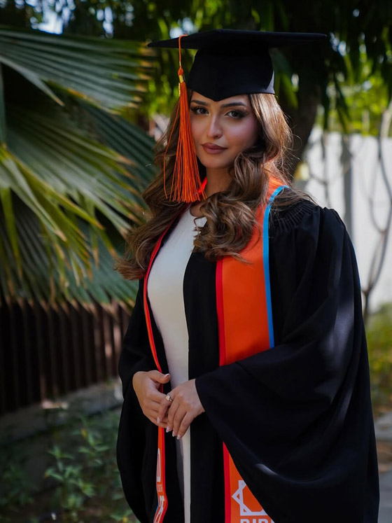 كيف انتقمت حلا الترك من والديها في حفل تخرجها؟ صورة رقم 1