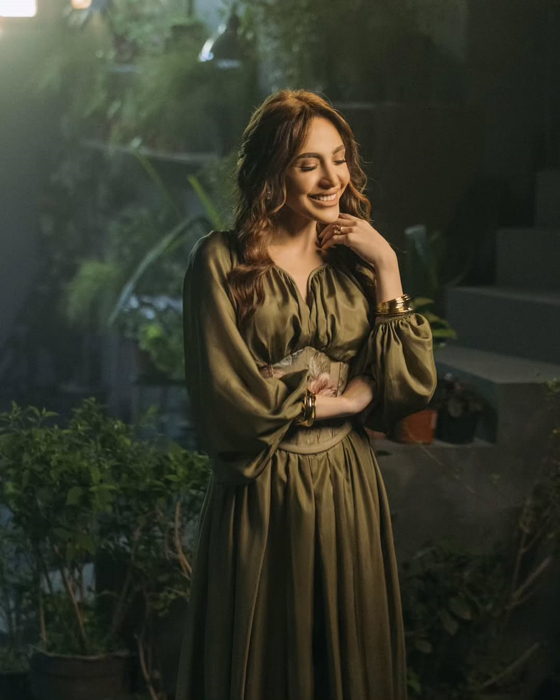 أجمل إطلالات النجمات هذا الصيف: نانسي عجرم، نجوى كرم، نوال الزغبي، عبير نعمة ورحمة رياض صورة رقم 4