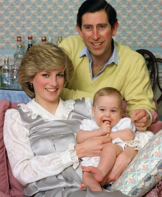 تعليق ساخر من الملكة إليزابيث عند ولادة الأمير ويليام: لم يرث أذني والده! صورة رقم 1