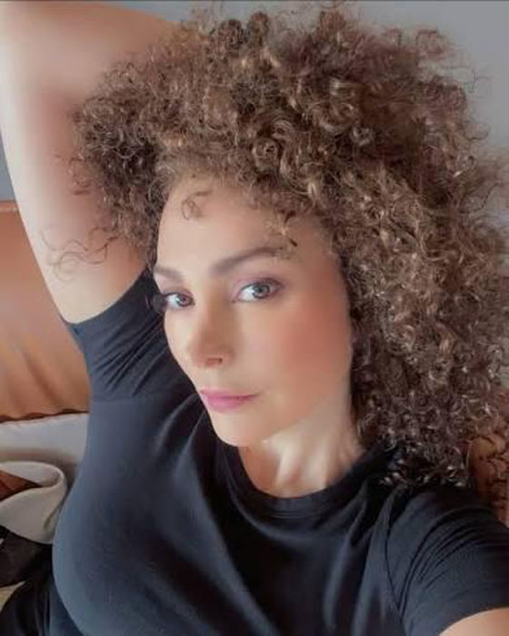 اللبنانية أمل حجازي تظهر بدون حجاب مجددًا وتعلّق: لم ابتعد عن الله! صورة رقم 1