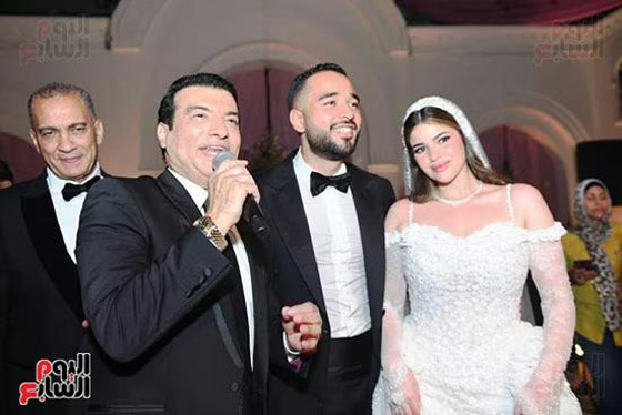 نجوم الفن في حفل زفاف (بسملة) ابنة محمد فؤاد.. اجمل اللقطات للعروس الرومانسية صورة رقم 2