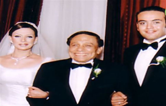 احدث صورة للزعيم عادل إمام بعد غياب طويل يُشعل مواقع التواصل..  صورة رقم 5