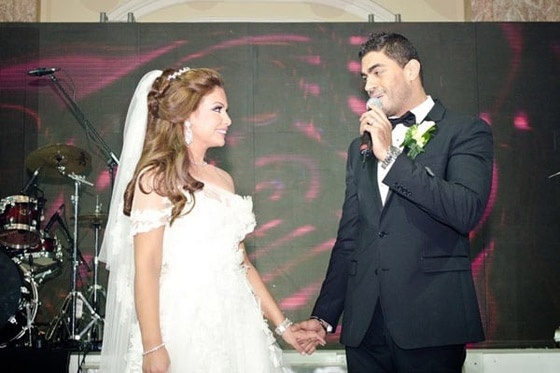 بكاء ولحظات مؤثرة: لقطات نادرة من زفاف الفنان خالد سليم وزوجته خيرية صورة رقم 6