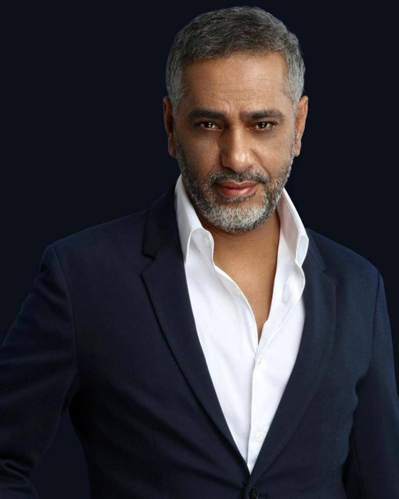 فضل شاكر ملك الرومانسية: بداياته الفنية وكيف تعرف على زوجته الفلسطينية صورة رقم 21 فضل شاكر ملك الرومانسية: بداياته الفنية وكيف تعرف على زوجته الفلسطينية صورة رقم 21