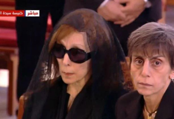 أول ظهور للفنانة فيروز بمراسم تشييع نجلها زياد الرحباني صورة رقم 1