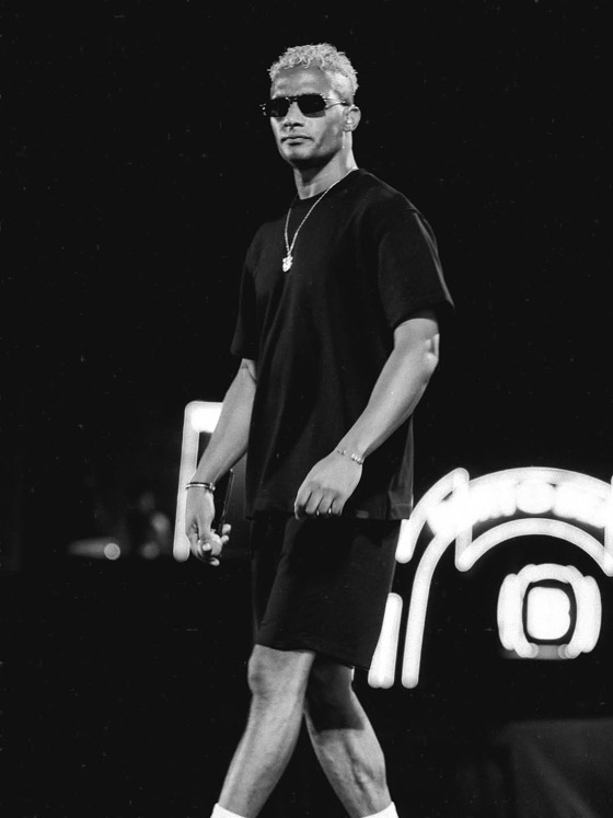 بلاغ جديد ضد محمد رمضان يتهمه بإهانة مهندس صوت.. والجمهور يتهمه بالغرور! صورة رقم 3