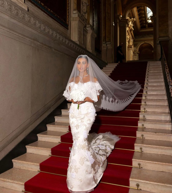 إليسا تُشعل الأجواء في حفل زفاف الدكتورة يومي، ودموع العروس تنهمر! صورة رقم 12