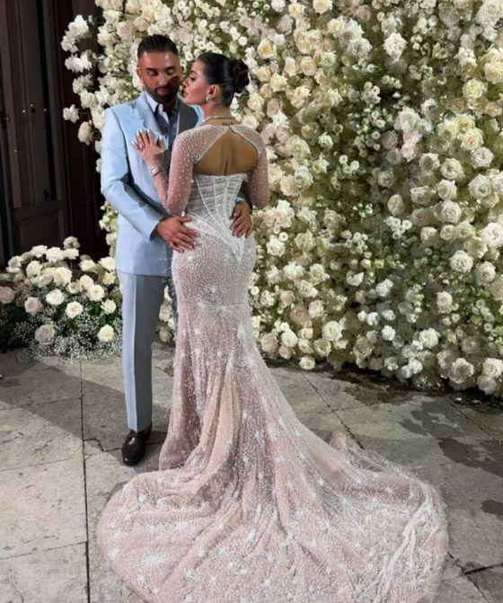 إليسا تُشعل الأجواء في حفل زفاف الدكتورة يومي، ودموع العروس تنهمر! صورة رقم 10