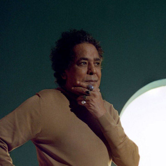 نقل الفنان المصري محمد منير إلى المستشفى بسبب مشاكل بالكلى والكبد.. والغاء نشاطاته الفنية! صورة رقم 4