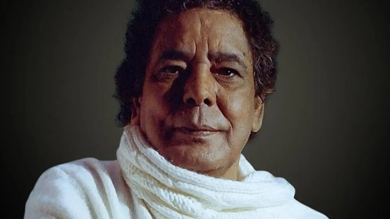 نقل الفنان المصري محمد منير إلى المستشفى بسبب مشاكل بالكلى والكبد.. والغاء نشاطاته الفنية! صورة رقم 1