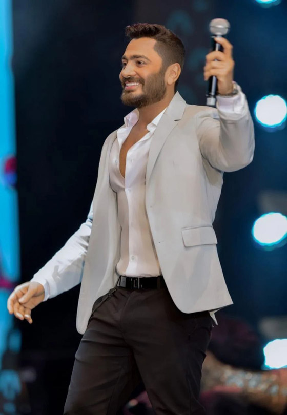 تامر حسني يدعم هايدي، طفلة (كيس الشيبس) التي تبرعت بكل قرش معها لمتسول مسن  صورة رقم 3