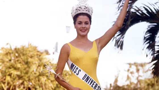 رحيل ملكة جمال الكون الأرجنتينية لعام 1962... صورة رقم 1