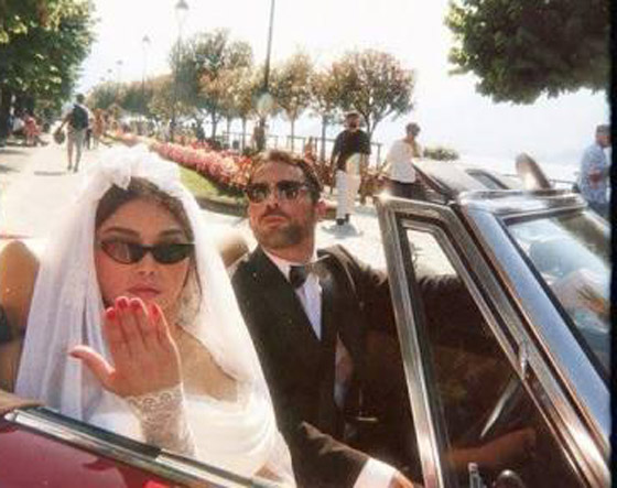 هيفاء وهبي متألقة بفستان زفاف ابيض على ضفاف بحيرة كومو بإيطاليا صورة رقم 2