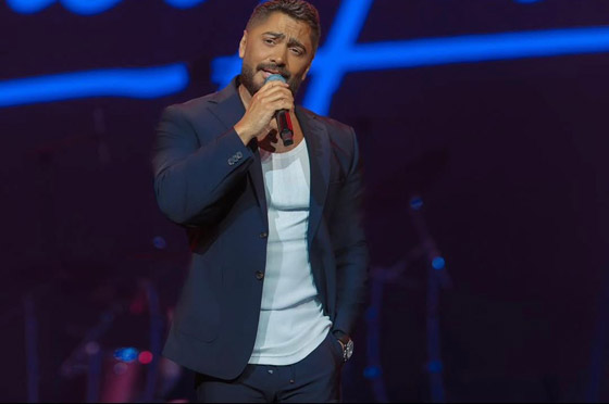 تامر حسني يفاجئ طفلة معجبة داخل مطعم.. رد فعلها مؤثر جدا صورة رقم 3 تامر حسني يفاجئ طفلة معجبة داخل مطعم.. رد فعلها مؤثر جدا صورة رقم 3