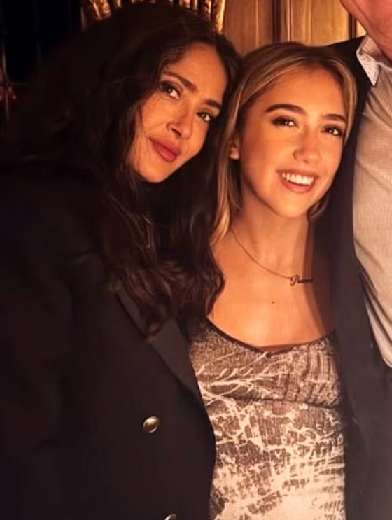 النجمة المكسيكية اللبنانية الأصل سلمى حايك تحتفل بأجواء ملكية مع ابنتها فالنتينا بعيد ميلادها الـ18 صورة رقم 4