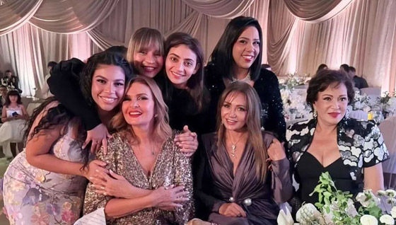 النجوم بزفاف نجل بيومي فؤاد: يسرا، احمد سعد، دنيا وايمي سمير غانم، كريم محمود عبدالعزيز و.. صورة رقم 1