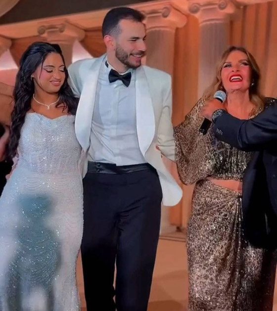 النجوم بزفاف نجل بيومي فؤاد: يسرا، احمد سعد، دنيا وايمي سمير غانم، كريم محمود عبدالعزيز و.. صورة رقم 7