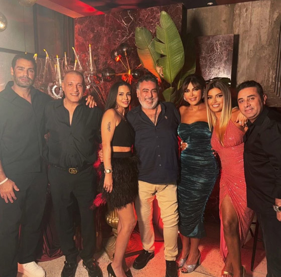 النجوم يحتفلون مع ريهام حجاج بعيد ميلادها، وماجد المصري يثير الجدل بقميص شفاف! صورة رقم 5